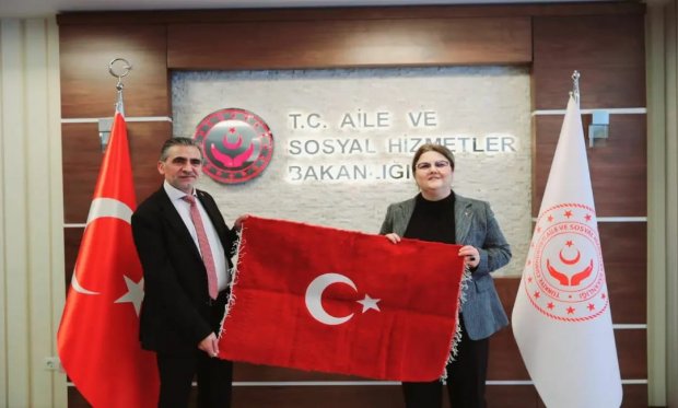 Genel Başkanımız ve beraberindeki heyetimiz tarafından Aile ve Sosyal Hizmetler Bakanlığı’na ziyaret.